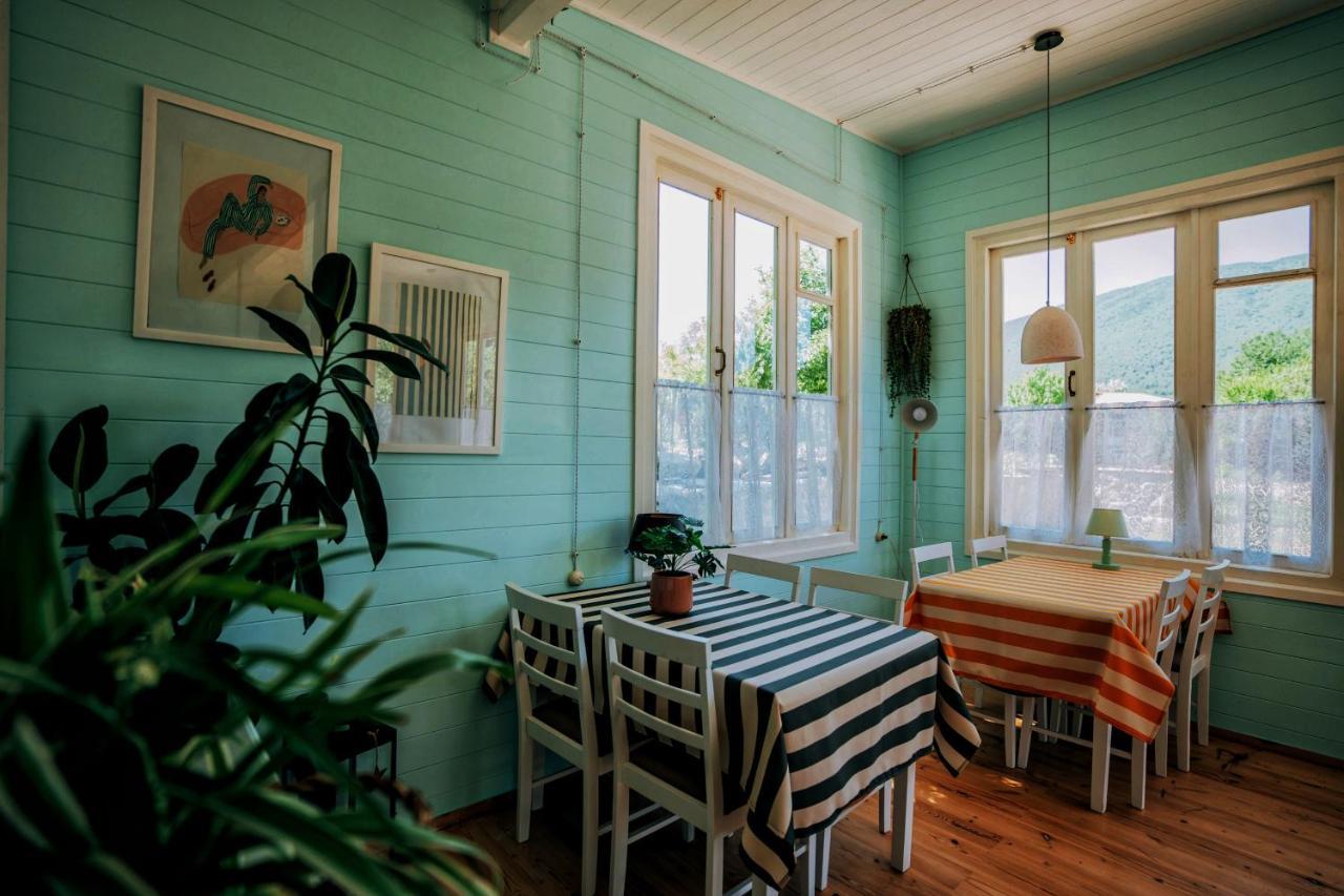 Brotseulebi Hotel Ambrolauri Luaran gambar