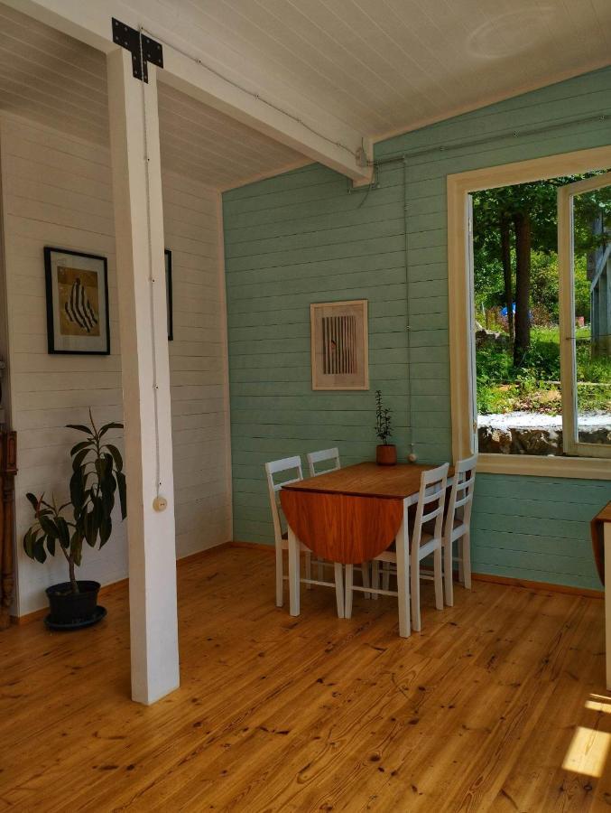 Brotseulebi Hotel Ambrolauri Luaran gambar