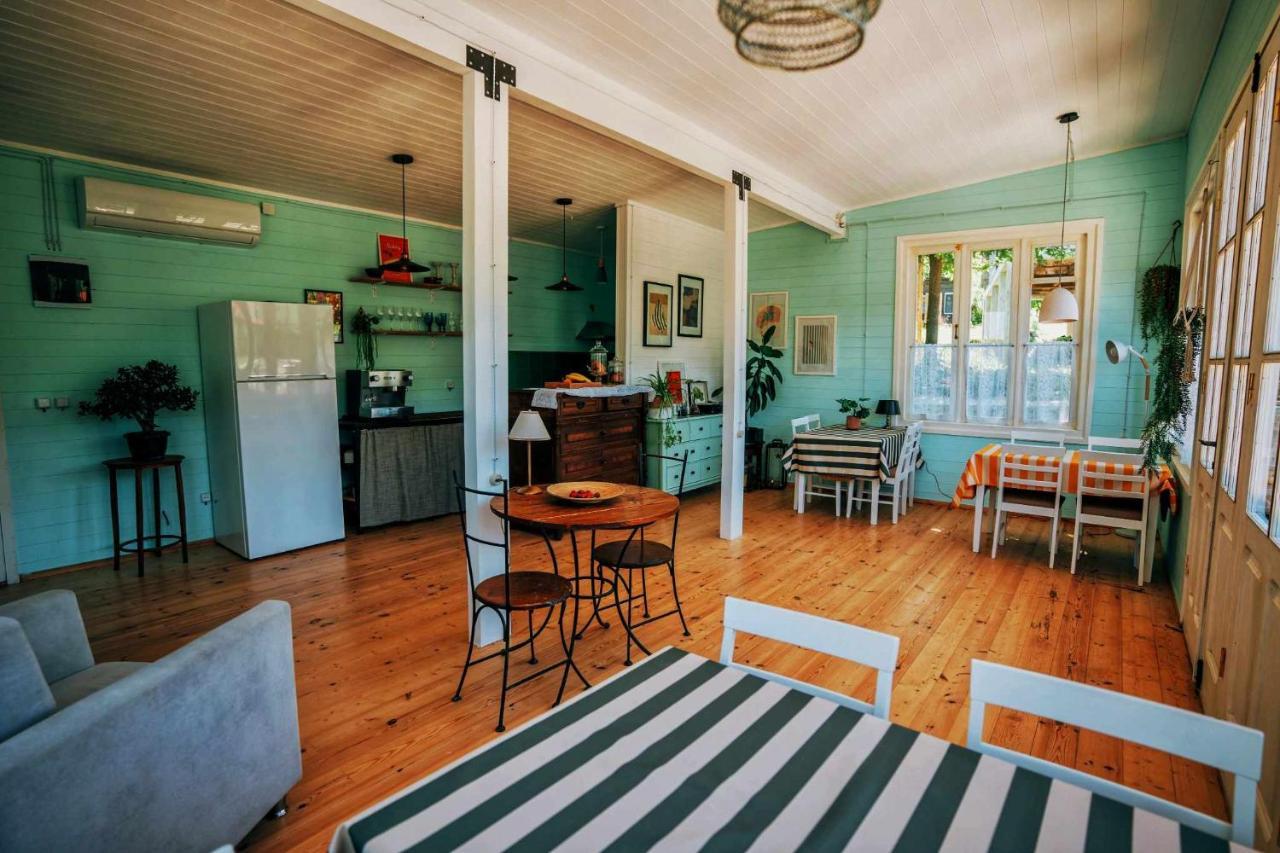 Brotseulebi Hotel Ambrolauri Luaran gambar