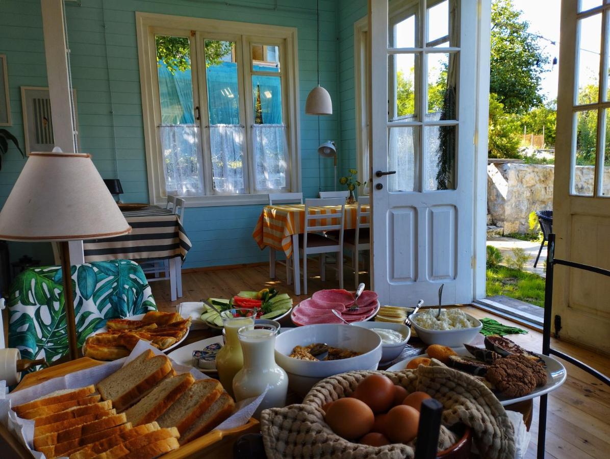 Brotseulebi Hotel Ambrolauri Luaran gambar